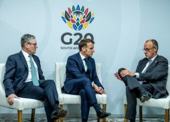 Die Rückkehr der Barbaren: Westeuropas Wille zum ewigen Krieg