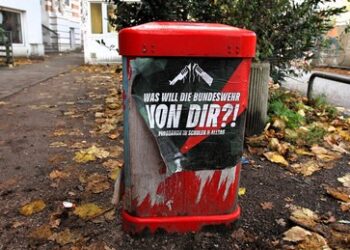 Gegen "Drill, Gehorsam und Töten": Initiative plant bundesweite Schulstreiks gegen Wehrpflicht