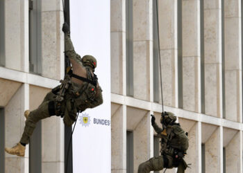 Merkel und Scholz auf "Todesliste" - Festnahme wegen Anschlagsplanung im Darknet