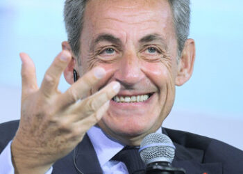 Nicolas Sarkozy verlässt nach drei Wochen Haft das Gefängnis