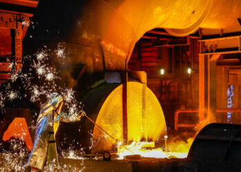 Politik verschreckt Investoren – Mittelabfluss nimmt zu, Deindustrialisierung beschleunigt sich