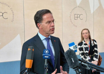 Rutte ruft NATO zu Vorbereitung auf lange Konfrontation mit Russland auf