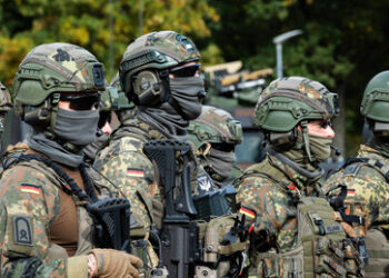 Trotz 20 Milliarden Euro: Digitalfunk der Bundeswehr "nicht gefechtstauglich"