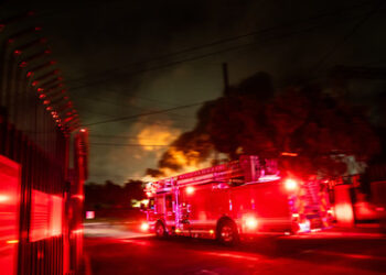 USA: Chemikalien treten nach Explosion in Fabrik aus