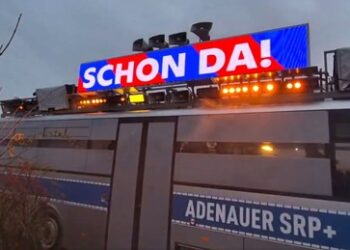 Vor Großdemo gegen AfD in Gießen – "Adenauer-Bus" bereits vor Ort, Kliniken erwarten Verletzte