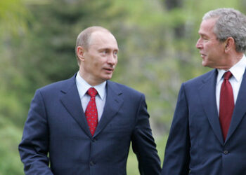 Als Bush "warum" fragte: Gesprächsnotizen des letzten Treffens zwischen Putin und Bush freigegeben