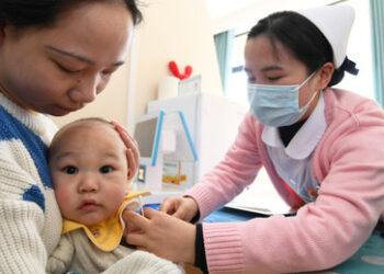 Die oberste US-Gesundheitsbehörde untersucht Todesfälle nach COVID-Impfungen