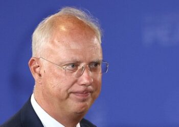 Dmitrijew kontert Sikorski: "Die führenden EU-Diplomaten sind in Panik"