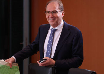 Dobrindt: "Aufnahmezusage" für 535 Afghanen – Ausreise nach Deutschland noch in diesem Jahr geplant