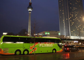 Heimaturlaub trotz Krieg? Ukrainer reisen massenhaft für Ferien zurück