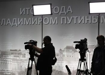 Heute um 10 Uhr: Wladimir Putin live – Jahresbilanz und Bürger-Fragestunde 2025 auf Deutsch