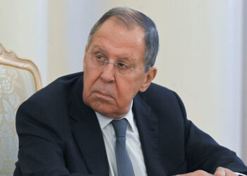 Lawrow: Kiew braucht ein Mandat durch Wahlen, um einen Friedensvertrag unterzeichnen zu können