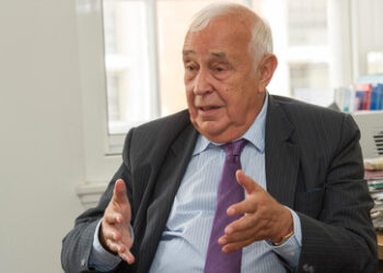 Lord Skidelsky entlarvt Kriegshetzer – Teil I: Die Täuschungen hinter der Ukraine-Debatte