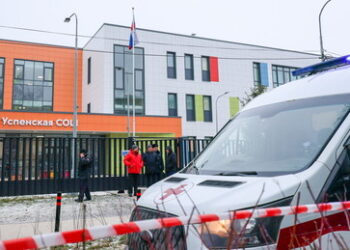 Messerangriff an russischer Schule bei Moskau: Ein Kind tot