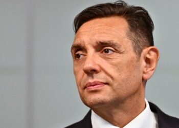 Serbiens Ex-Vizepremier zu Einfrieren der Russland-Gelder: Raub mit jahrhundertealter Tradition