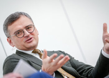 Ukrainischer Ex-Außenminister Kuleba: Kiew muss "taktische Niederlage" akzeptieren 