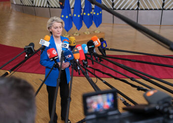 Ursula verliert den Kampf um Russlands Gelder an die "Glorreichen Sieben"