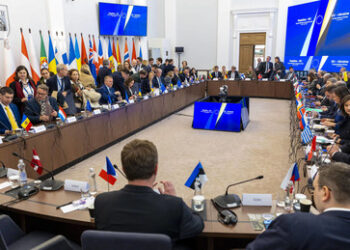 Vorbei an Ungarns Veto: Kiew und Brüssel schwören auf Plan zum raschen EU-Betritt der Ukraine ein