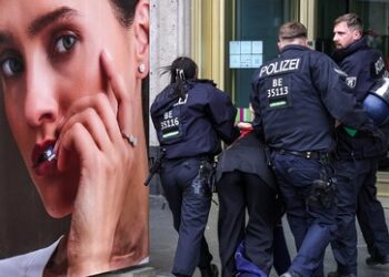 "Abschied vom Rechtsstaat": Berliner Polizei darf künftig heimlich Wohnungen betreten