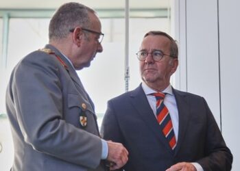 Großes Spektakel: Verteidigungsminister Pistorius "verteidigt" Bundeswehr gegen US-Präsident Trump