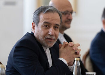 Irans Außenminister Abbas Araghchi: "Wir sind auf Krieg vorbereitet"