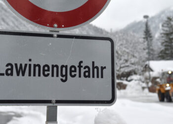 Österreich: Acht Skifahrer bei Lawinenunfällen ums Leben gekommen