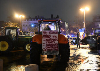 Protest gegen Mercosur-Abkommen: Frankreichs Bauern blockieren Autobahnen und Häfen