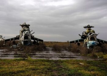 Russische Geran-Drohnen zerstören Mi-24- und Mi-8-Hubschrauber der Ukraine (VIDEO)