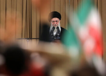 Steht Chamenei vor "existenzieller Entscheidung"?