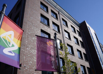 Urteil: Nachgewiesenes AstraZeneca-Impfopfer erhält trotz Hirnschaden kein Schmerzensgeld