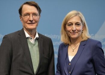 Warken und Lauterbach reagieren auf Kennedy-Kritik zum Thema "Corona-Justiz" in Deutschland