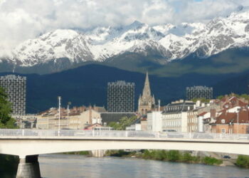 Frankreich: Granate in Schönheitssalon geworfen