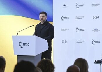 Konfliktursache egal: Selenskij will mit Putin nicht über "historischen Scheiß" sprechen