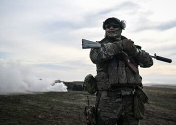 Medien: Verurteilter Ex-Ministerialbeamter geht an die Front