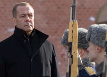 Medwedew: Russland setzt jede Waffe ein, sollte Ukraine Atombombe erhalten