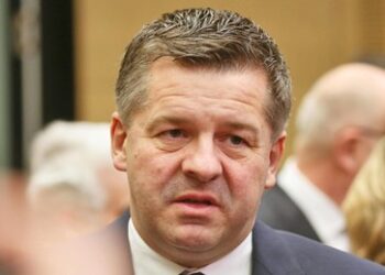 Sachsen-Anhalt: Ministerpräsident Schulze verteidigt Arbeitspflicht für Bürgergeldempfänger