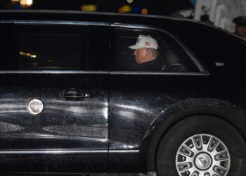 Trump prüft begrenzte Militärschläge gegen Iran, um Atomdeal zu erzwingen