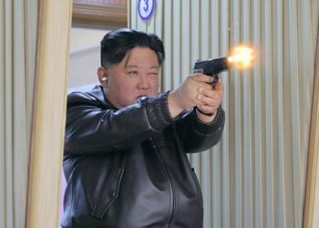 DVRK: Präzise Schüsse - Vater und Tochter Kim testen neue Pistole