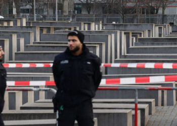 IS-Messerattentäter vom Berliner Holocaust-Mahnmal muss 13 Jahre ins Gefängnis