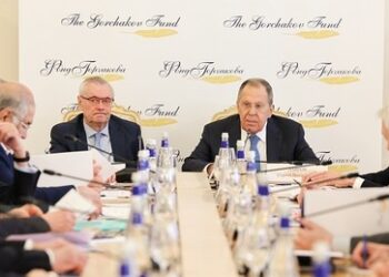 Lawrow über Dritten Weltkrieg: Eliten des Westen investieren in Konfrontation