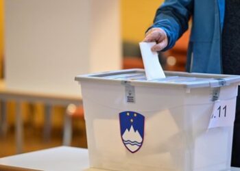 Parlamentswahl in Slowenien: Amtsinhaber Golob gewinnt Wahl hauchdünn