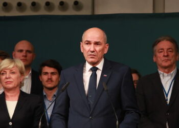 Parlamentswahlen und Tankrationierung in Slowenien: Rechtskonservativer Janez Janša auf Vormarsch?