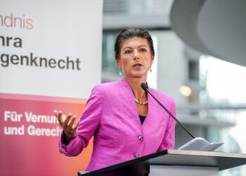 Sahra Wagenknecht fordert massive Steuersenkungen für Benzin und Diesel