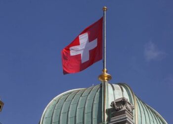 Schweiz bleibt flexibel: SVP will strikte Neutralität – Nationalrat sagt Nein