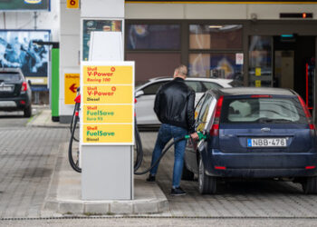 Serbien und Ungarn stoppen Exporte von Öl und Kraftstoff