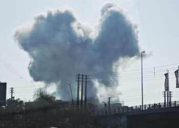 Teheran: Wohnkomplex mit RT-Filmteam unter Beschuss