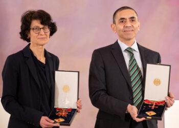 Trickbetrüger gründen mit ergaunerten Milliarden eine neue Firma