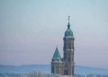 Whistleblower veröffentlicht kirchliche Kriegsvorbereitungen