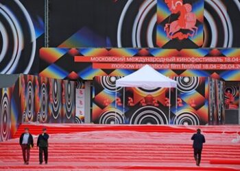 Bunt gemischt: Spanische und italienische Filme buhlen um den Hauptpreis des Moskauer Filmfestivals