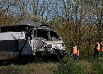 Frankreich: TGV kollidiert mit Militärtransport – Lokführer tot, mehrere Verletzte